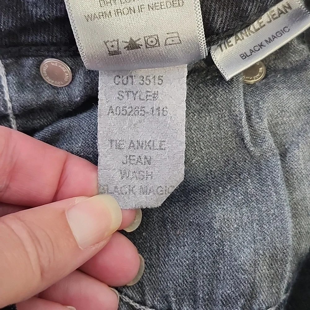 AMO Women's Tie Ankle Jean in Black Magic Jeans Size 25 Mid-Rise Cropped